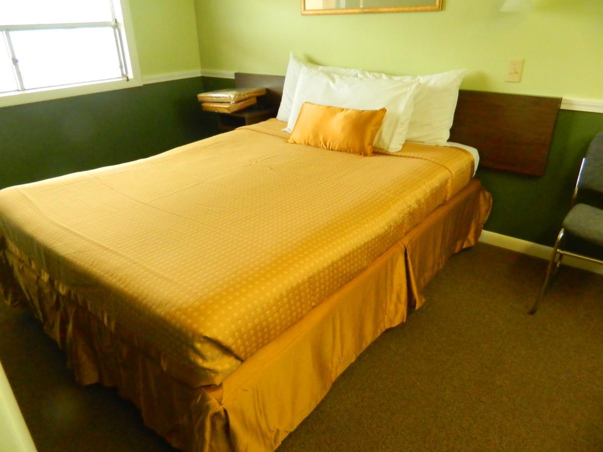 Country Motor Inn Livingston Dış mekan fotoğraf