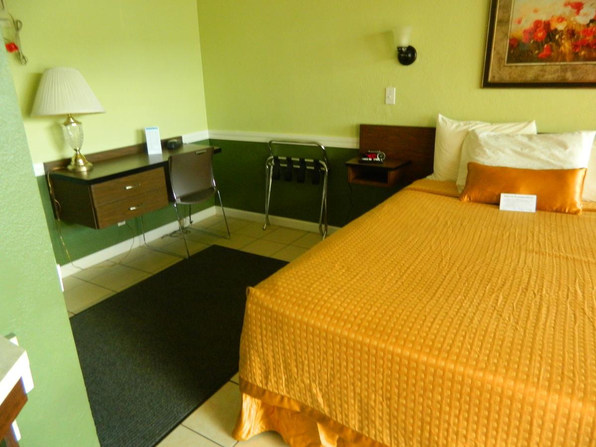 Country Motor Inn Livingston Dış mekan fotoğraf