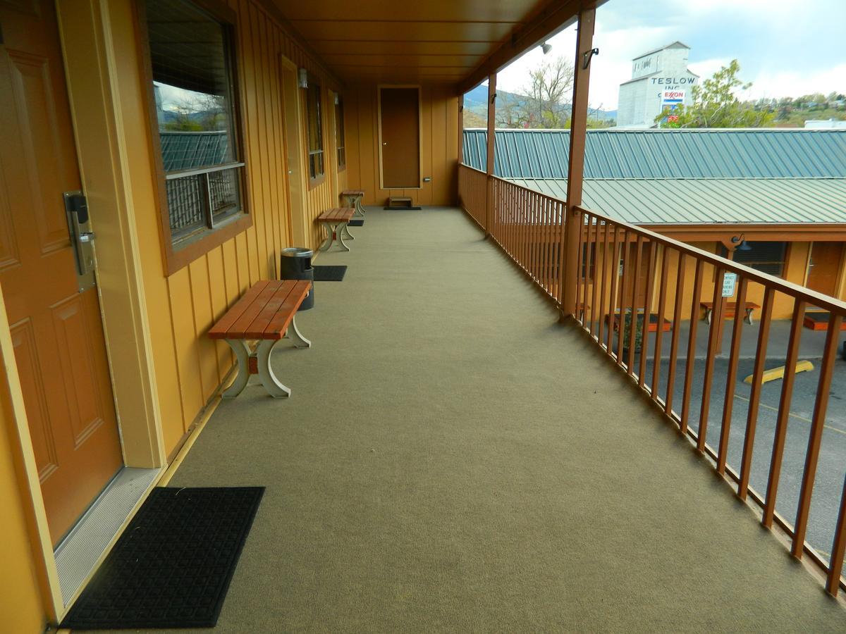 Country Motor Inn Livingston Dış mekan fotoğraf