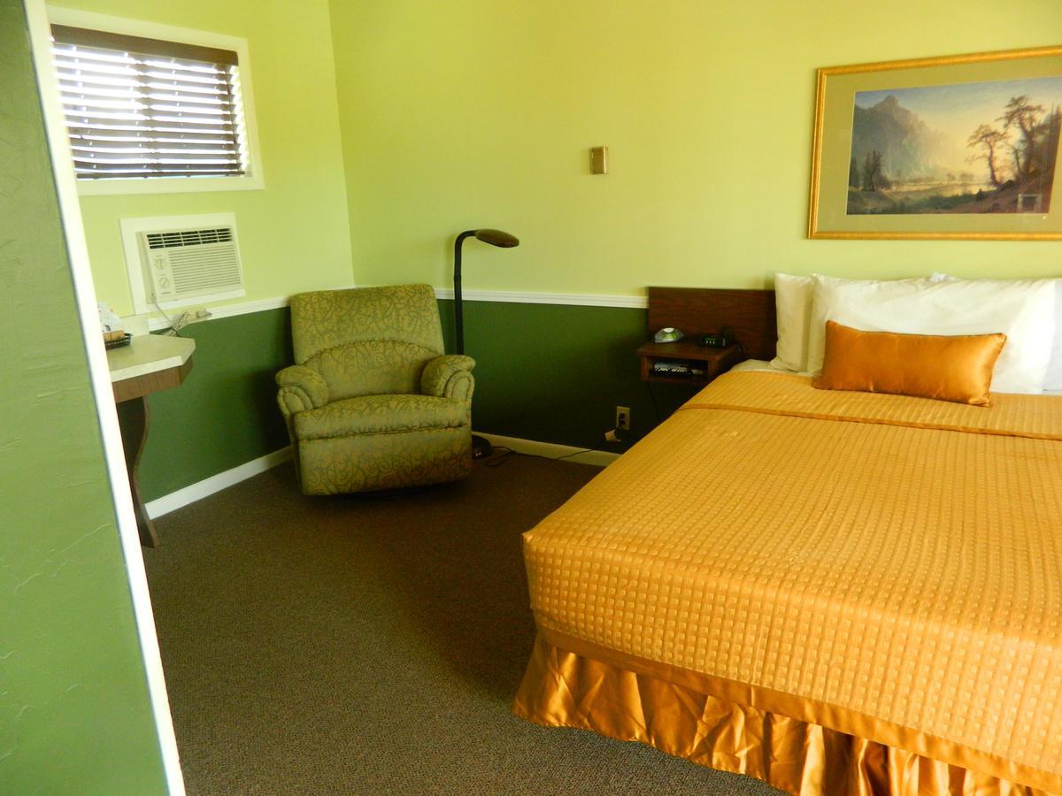 Country Motor Inn Livingston Dış mekan fotoğraf