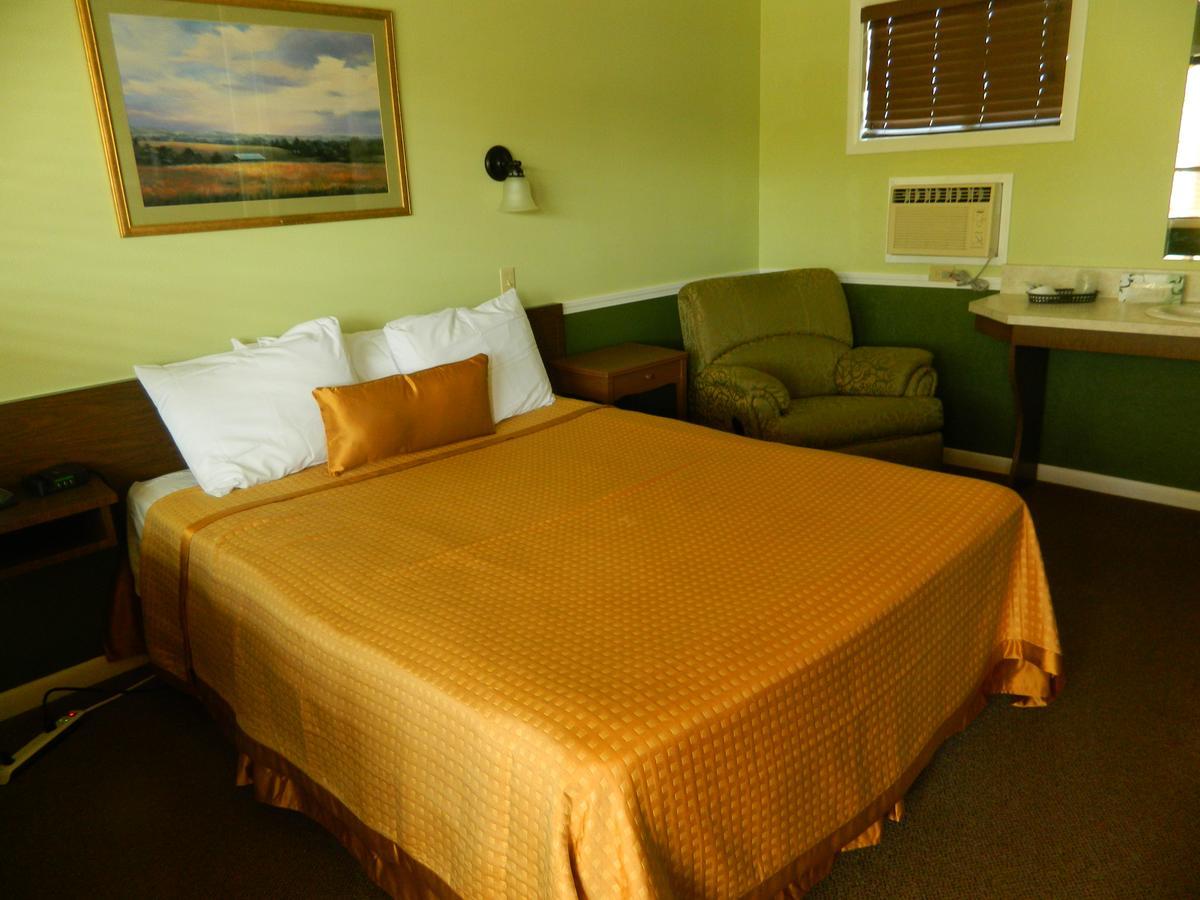 Country Motor Inn Livingston Dış mekan fotoğraf