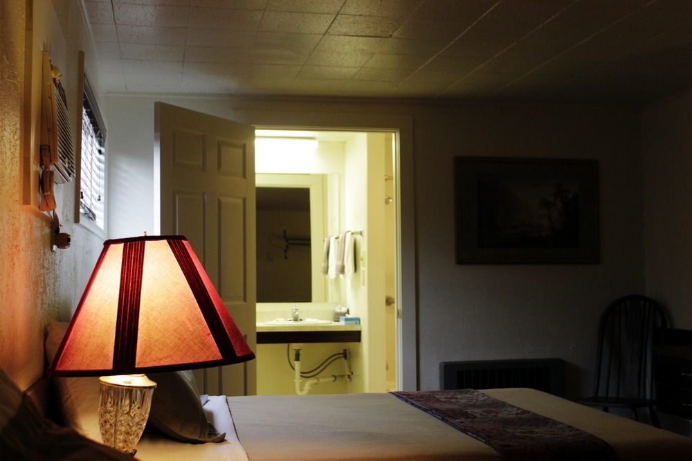 Country Motor Inn Livingston Dış mekan fotoğraf