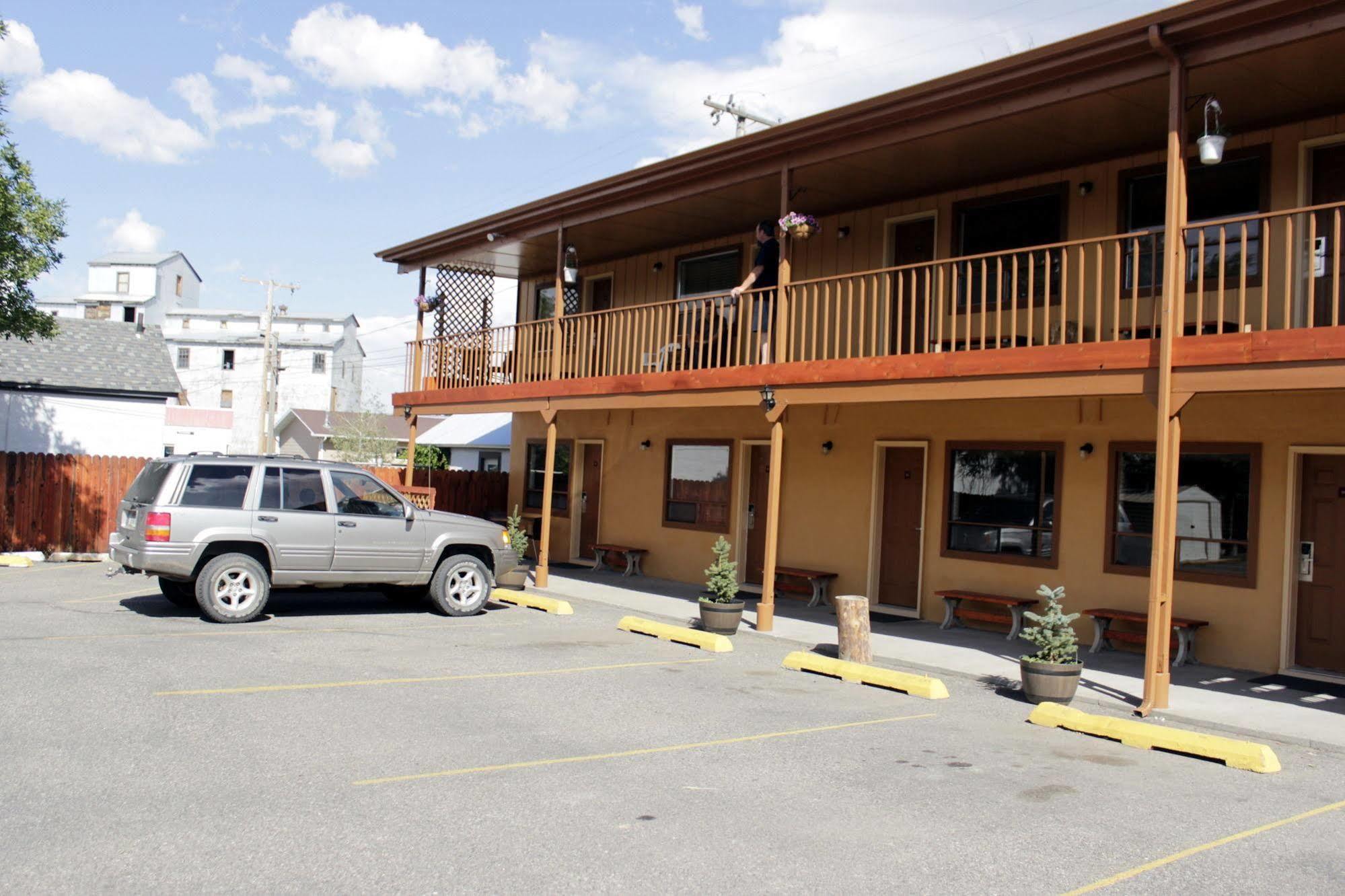Country Motor Inn Livingston Dış mekan fotoğraf