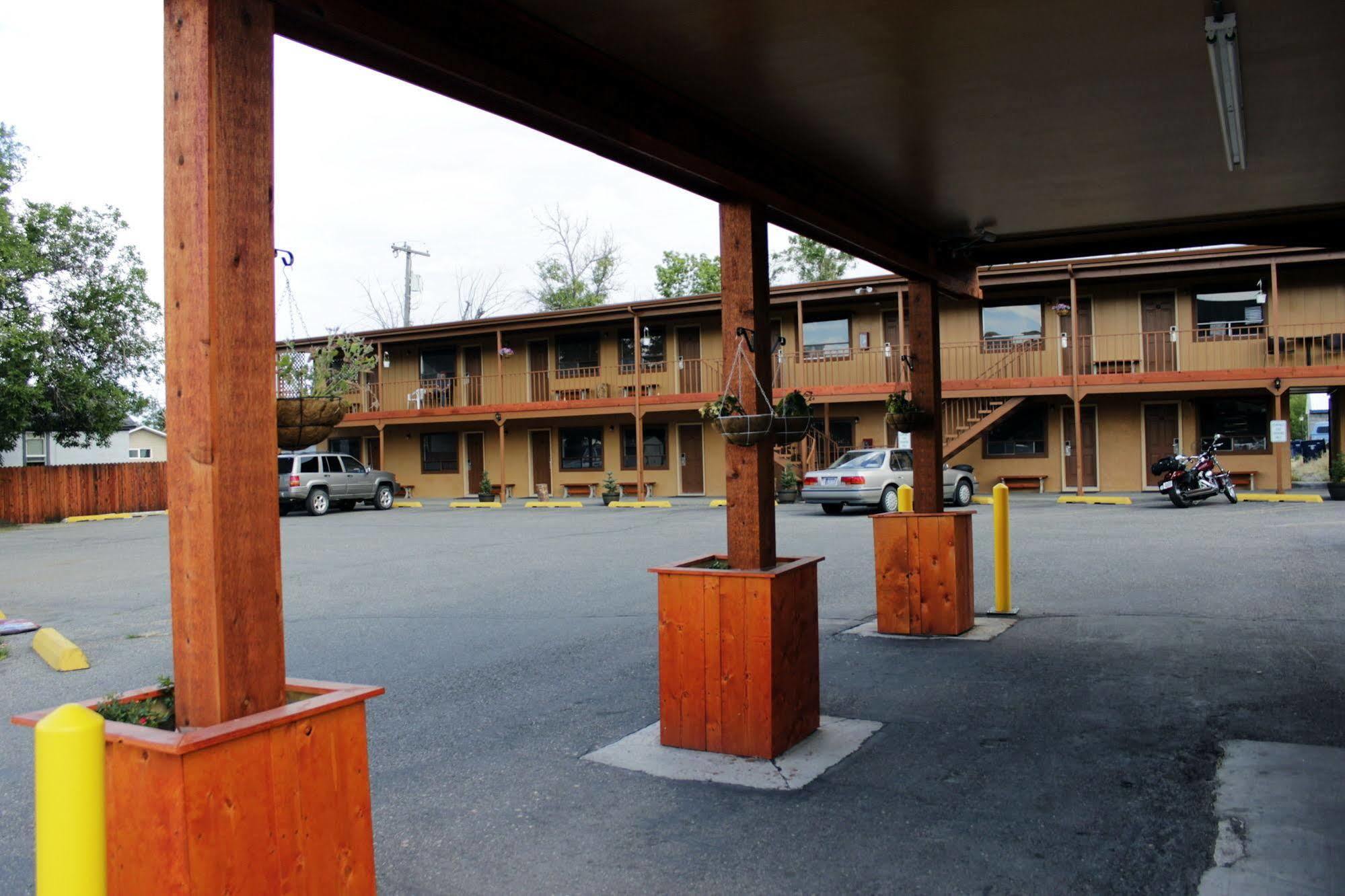 Country Motor Inn Livingston Dış mekan fotoğraf