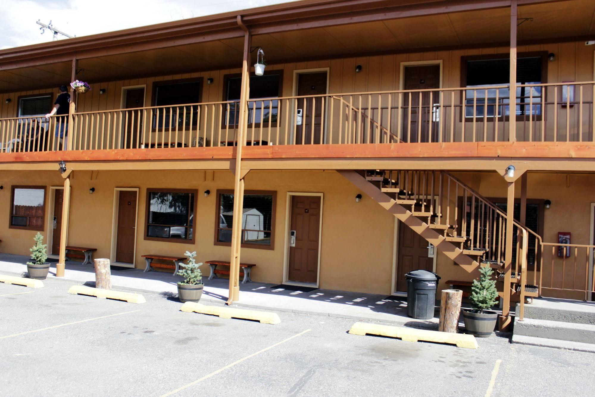 Country Motor Inn Livingston Dış mekan fotoğraf